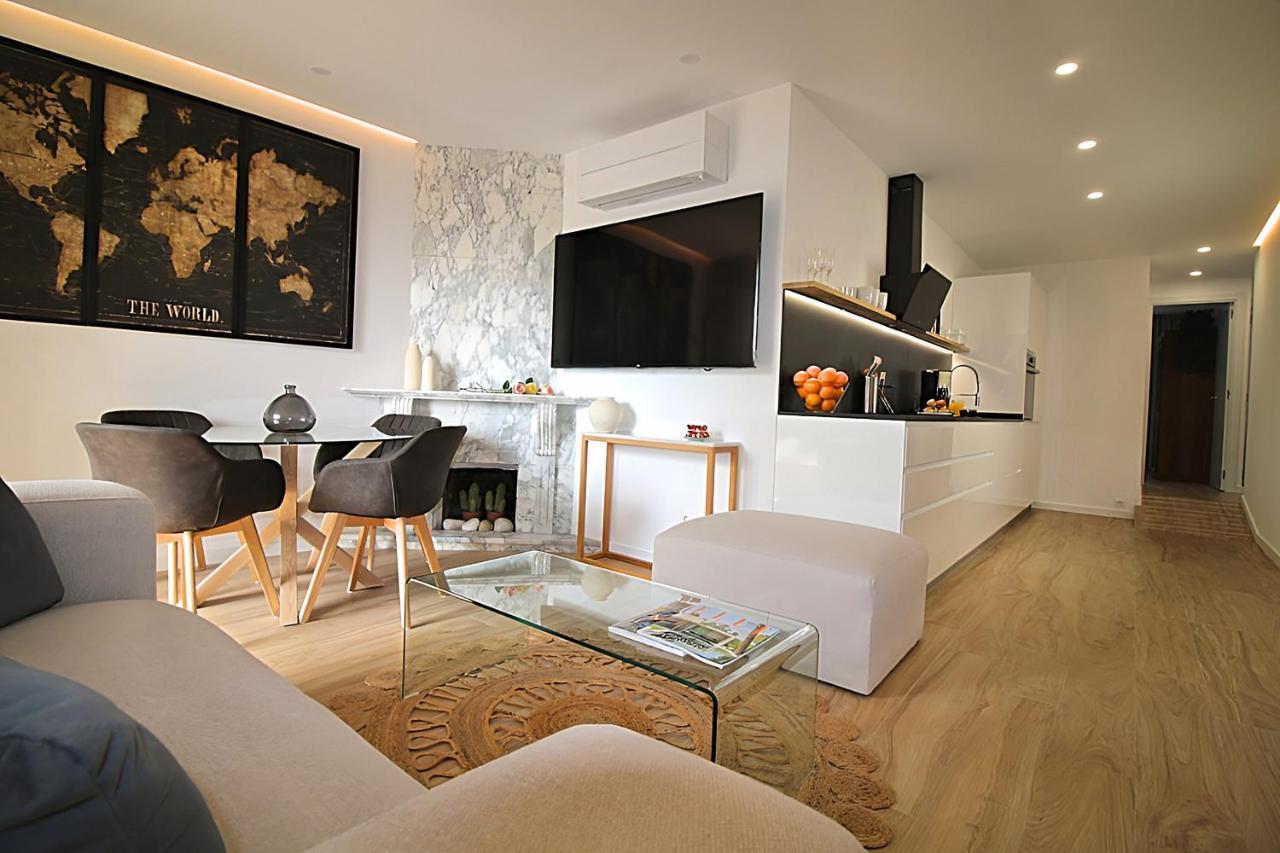 バルセロナIncredible Penthouse With Jacuzzi In The Center, Unique In The Areaアパートメント エクステリア 写真
